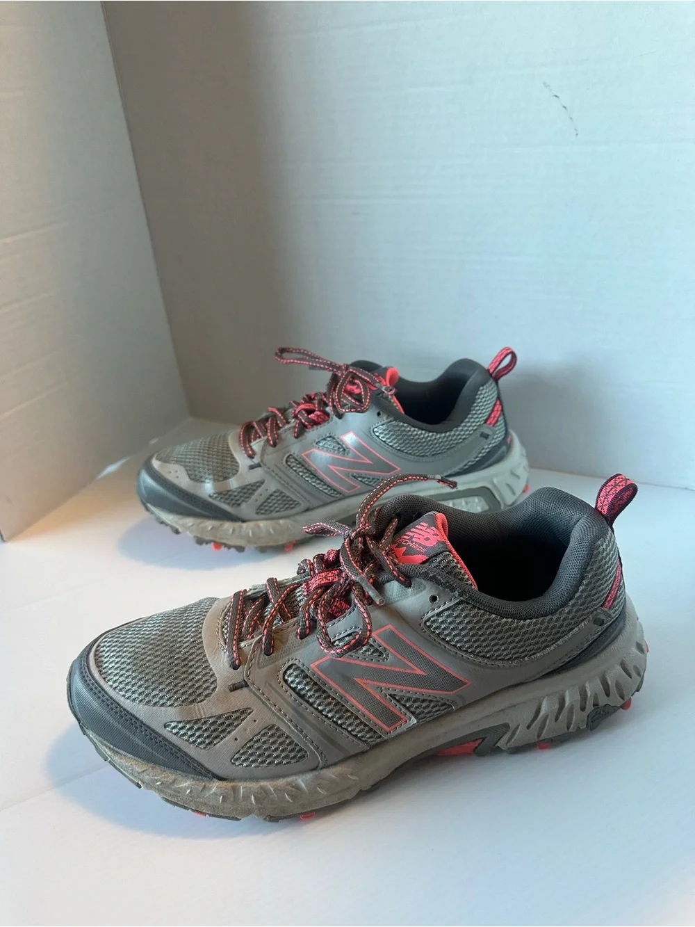 New Balance 412 v3 Trail Running Shoes Women's Size 9.5 Grey Coral Athletic